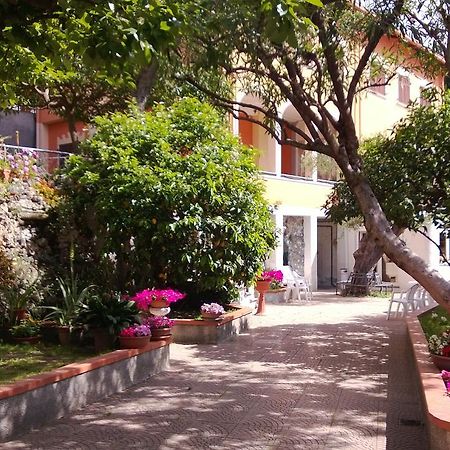 Orchidea Residence Hotel Finale Ligure Dış mekan fotoğraf