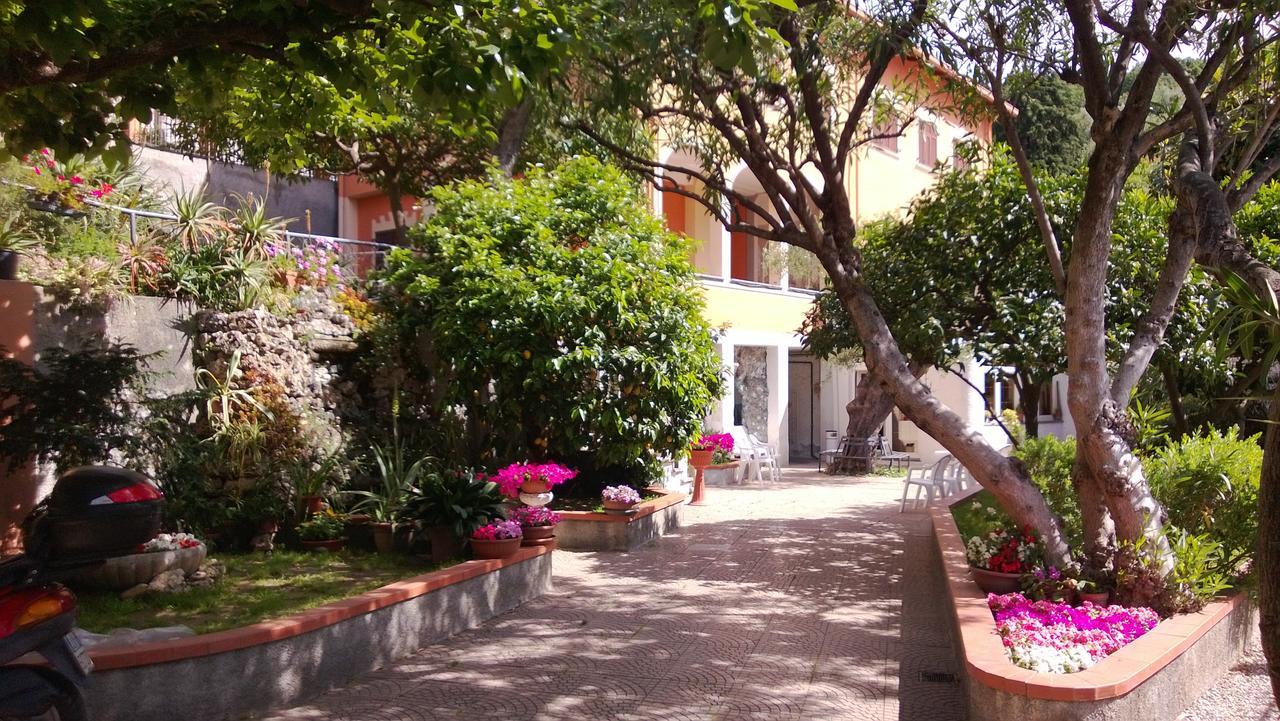 Orchidea Residence Hotel Finale Ligure Dış mekan fotoğraf